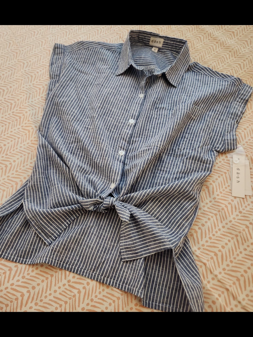 Dash Striped Button Front Tie Shirt - Denim Blue & White. NWT. Womens Medium